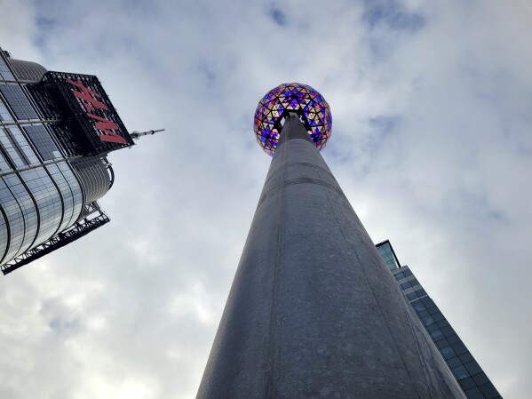 New york new store years ball drop